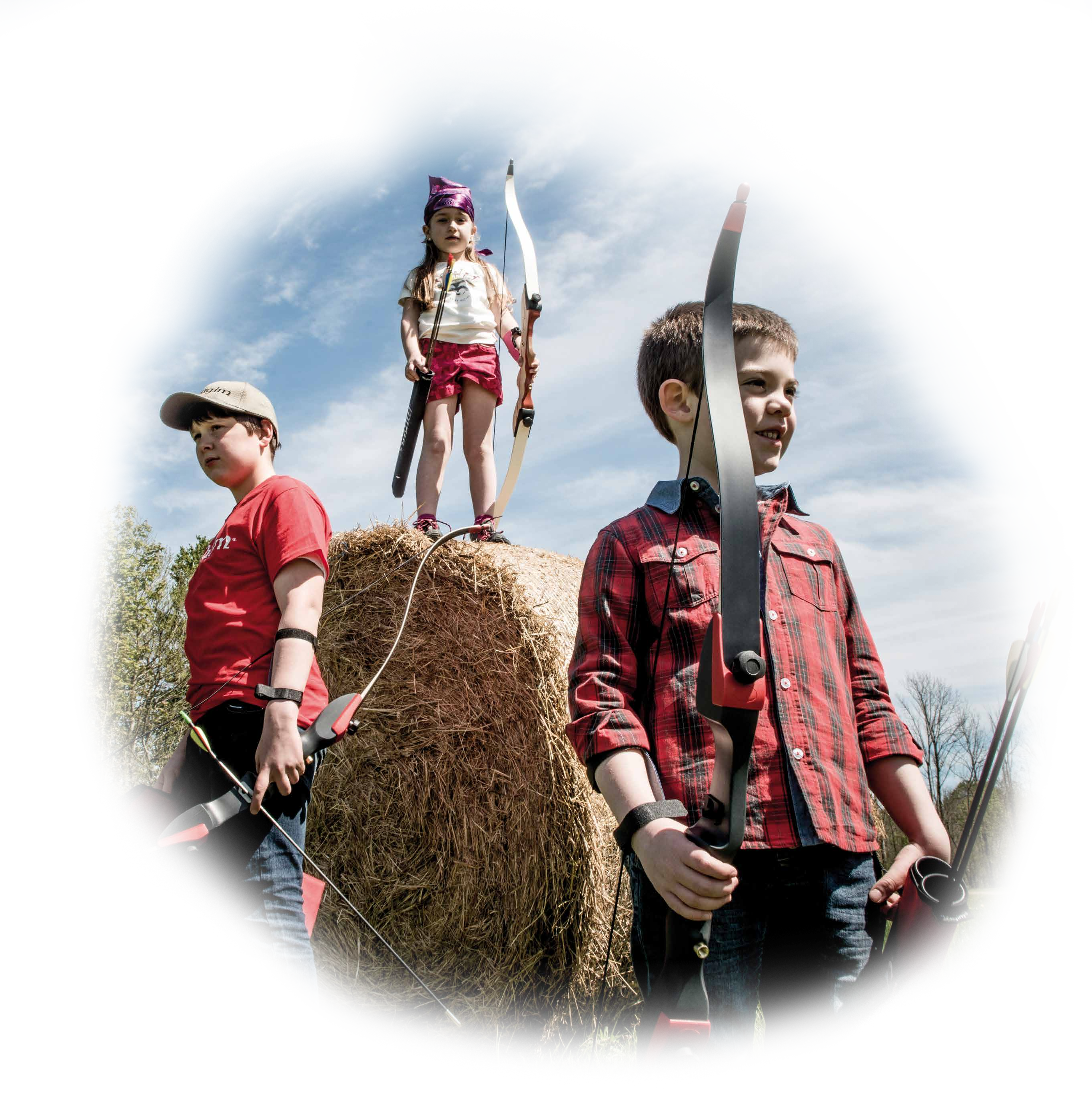 Team beim Bogenschießen